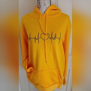 5/$25 NWOT Yellow Heartbeat Hoodie XL